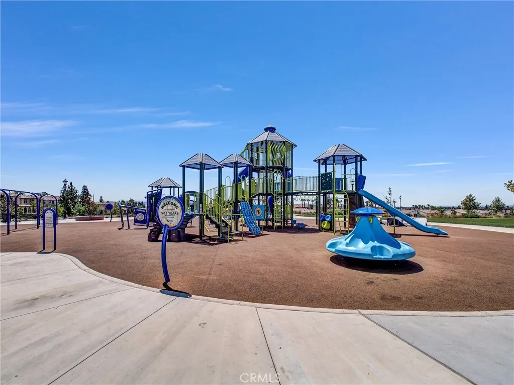 653 E Gardenia Drive, Azusa, California 91702 home-pic-41